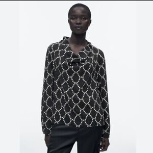 ZARA NEW Black and Cream Geometric Top Size S